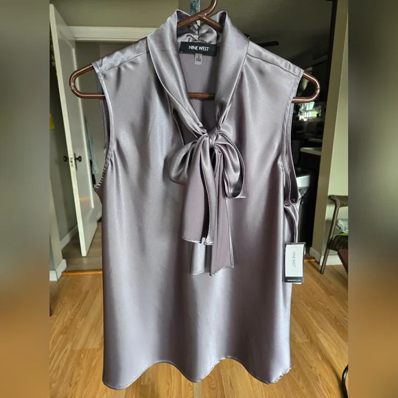 Nine West Sleeveless Blouse Sz S Platinum - Picture 2 of 9